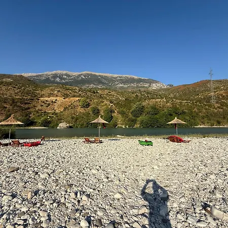 Rv Parking And Wild River Kemping