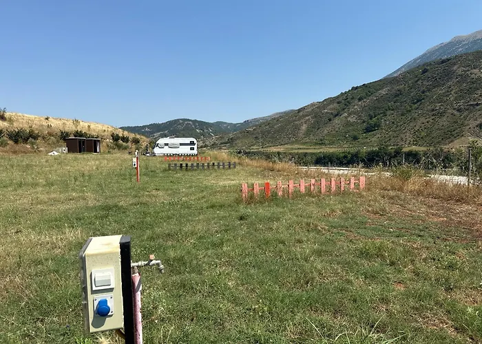 Kemping Rv Parking And Wild River *