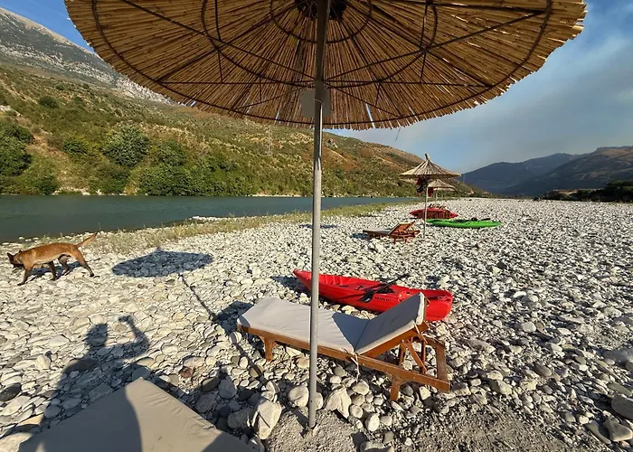 Kemping Rv Parking And Wild River *