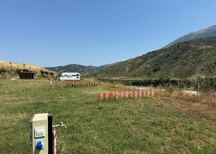 Kemping Rv Parking And Wild River *